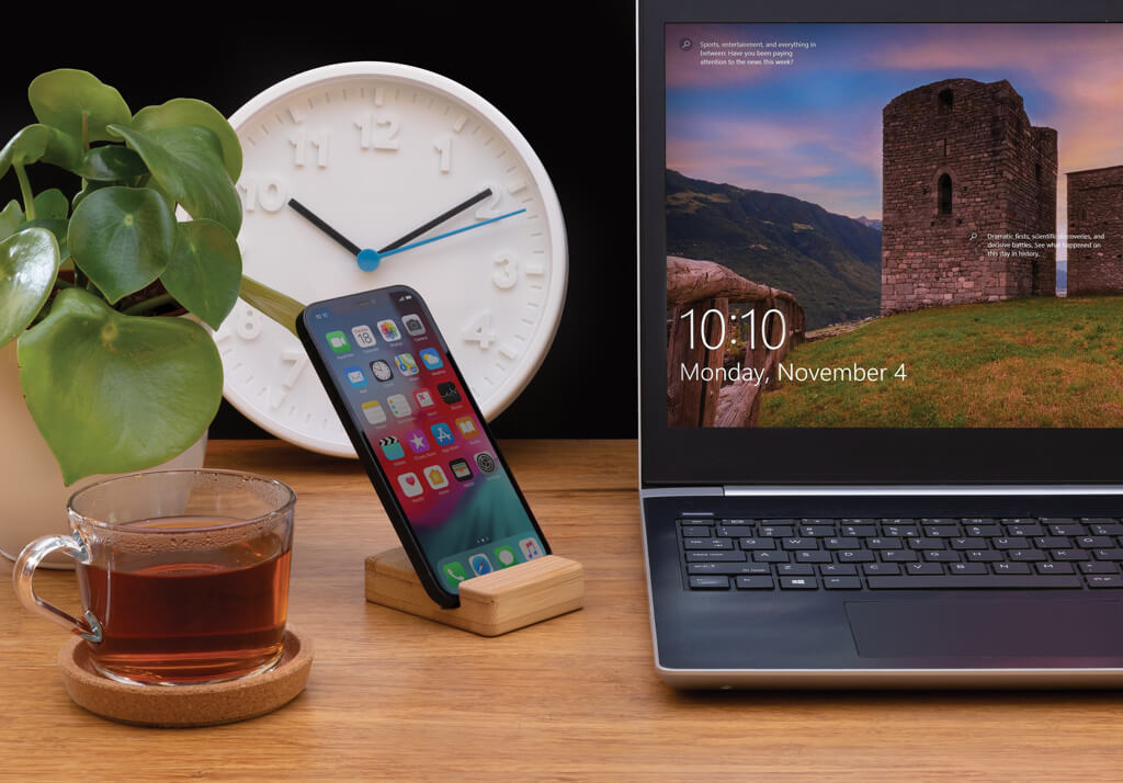 Bamboo phone stand - Image 8