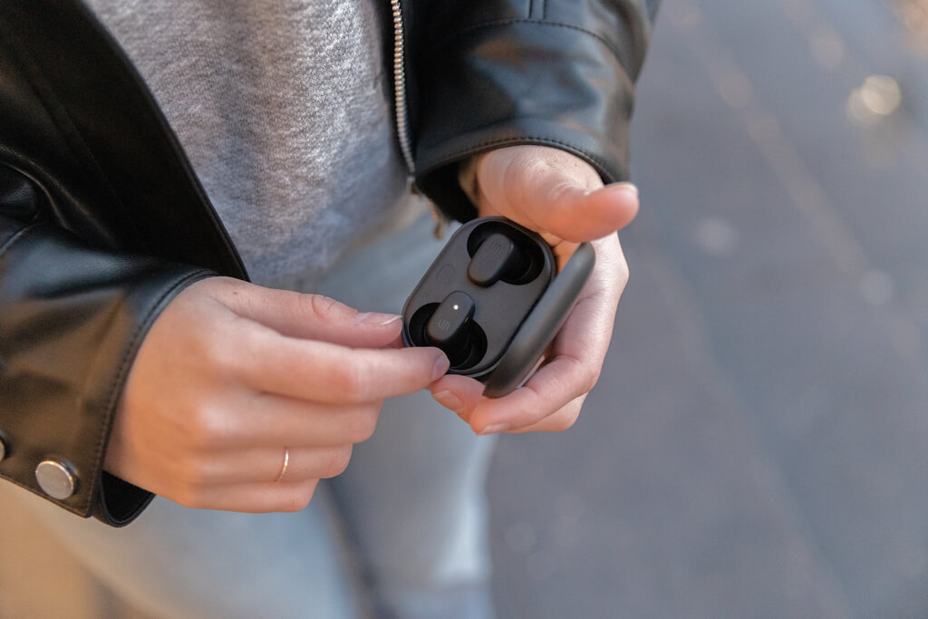 Urban Vitamin Gilroy hybrid ANC and ENC earbuds - Image 22