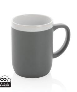 Ceramic mug with white rim