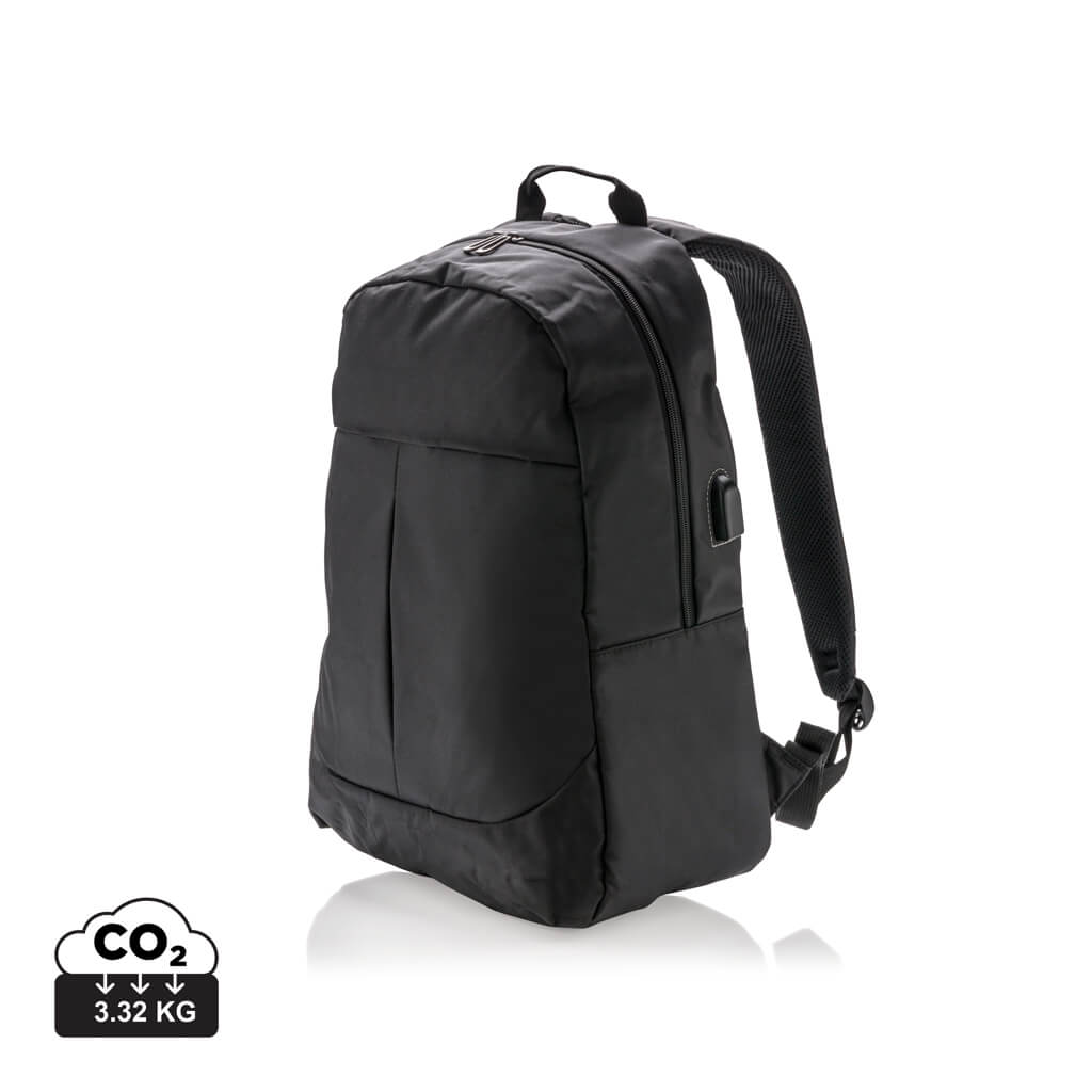 Power USB laptop backpack