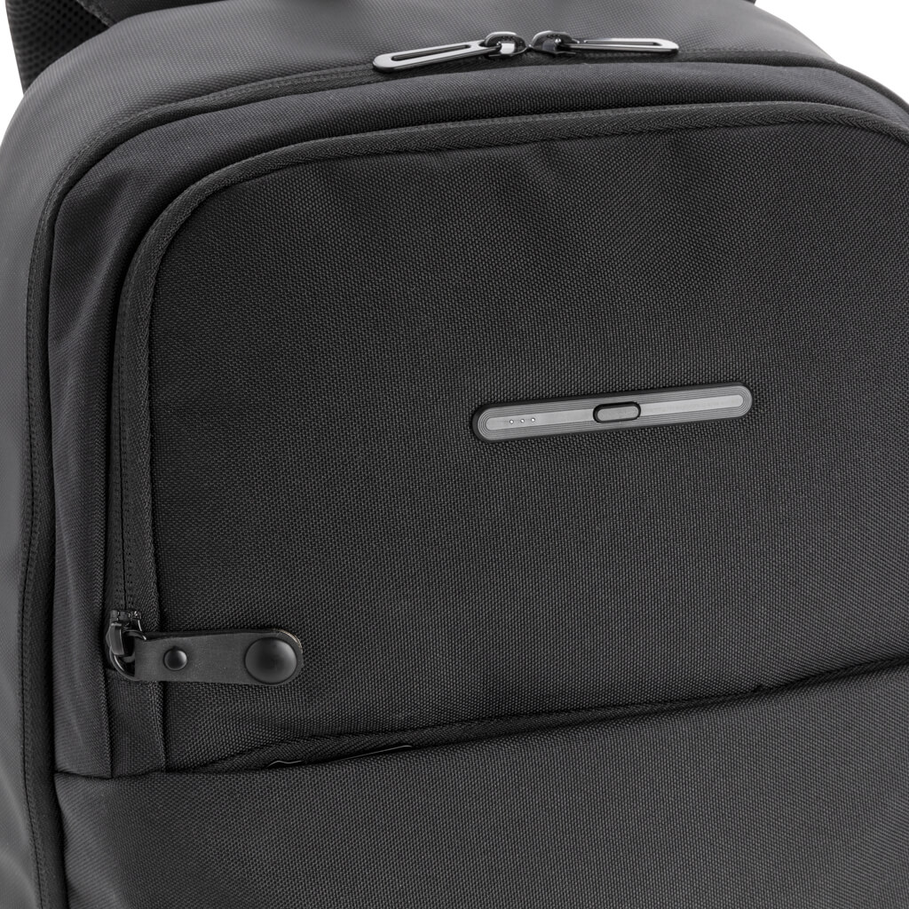Swiss Peak laptop backpack with UV-C steriliser pocket - Image 8