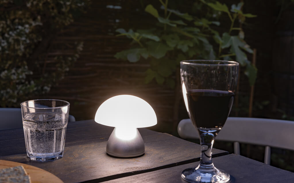 Luming RCS recycled plastic USB re-chargeable table lamp - Image 15