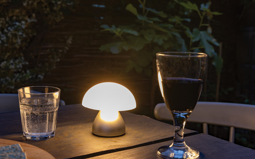 Luming RCS recycled plastic USB re-chargeable table lamp - Image 16