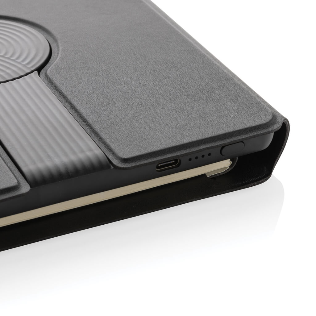 Swiss Peak RCS rePU notebook with 2-in-1 wireless charger - Image 13