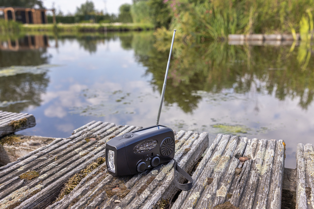 RescueWave RCS recycled plastic emergency radio - Image 10
